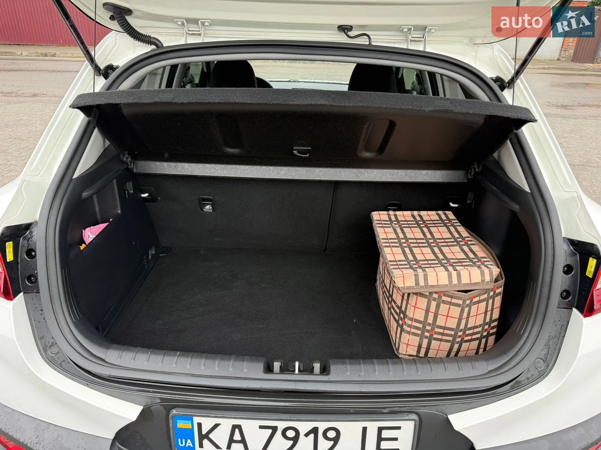 2022 Kia Stonic - мініатюра 18