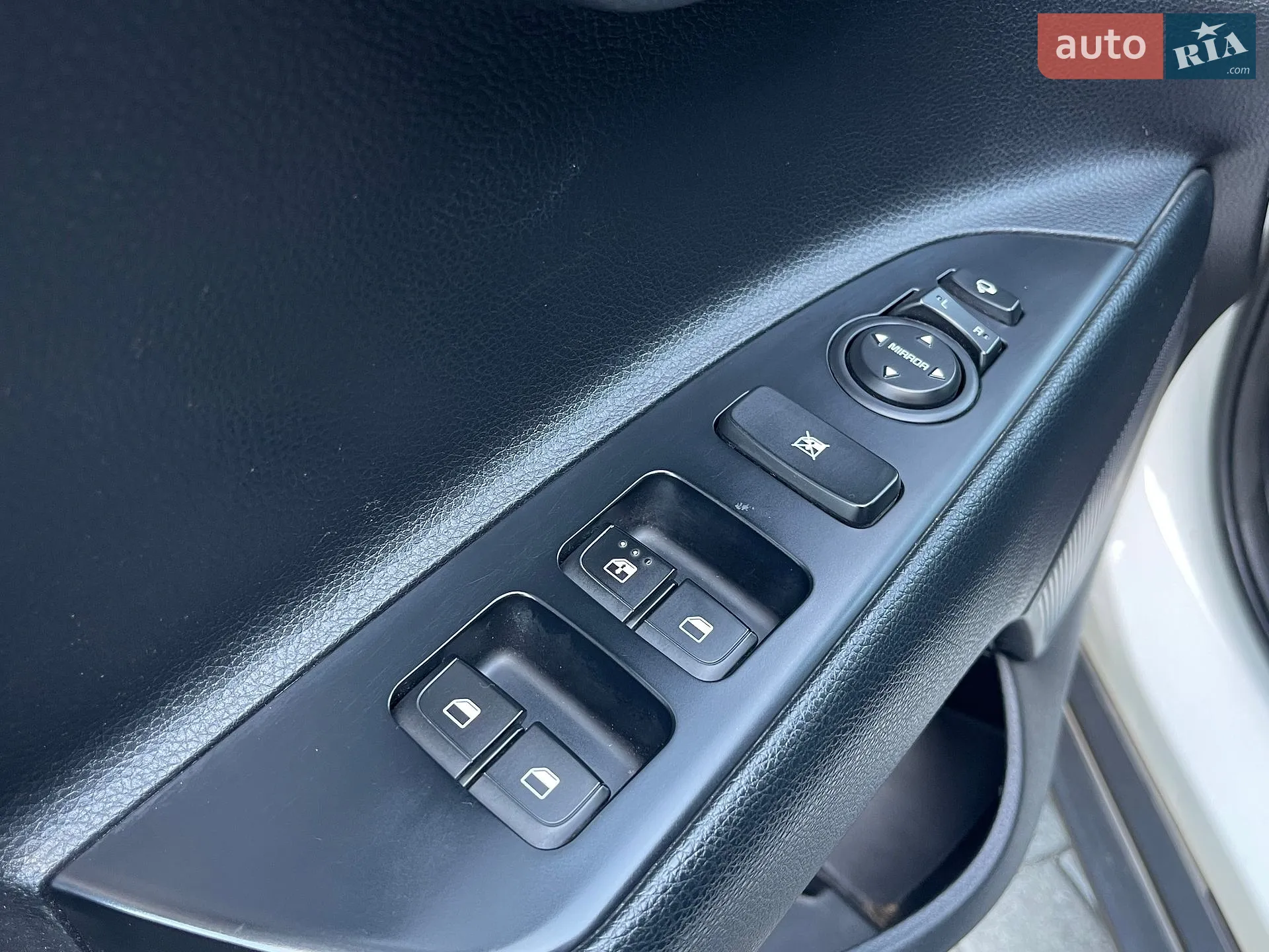 2017 Kia Stonic - мініатюра 15