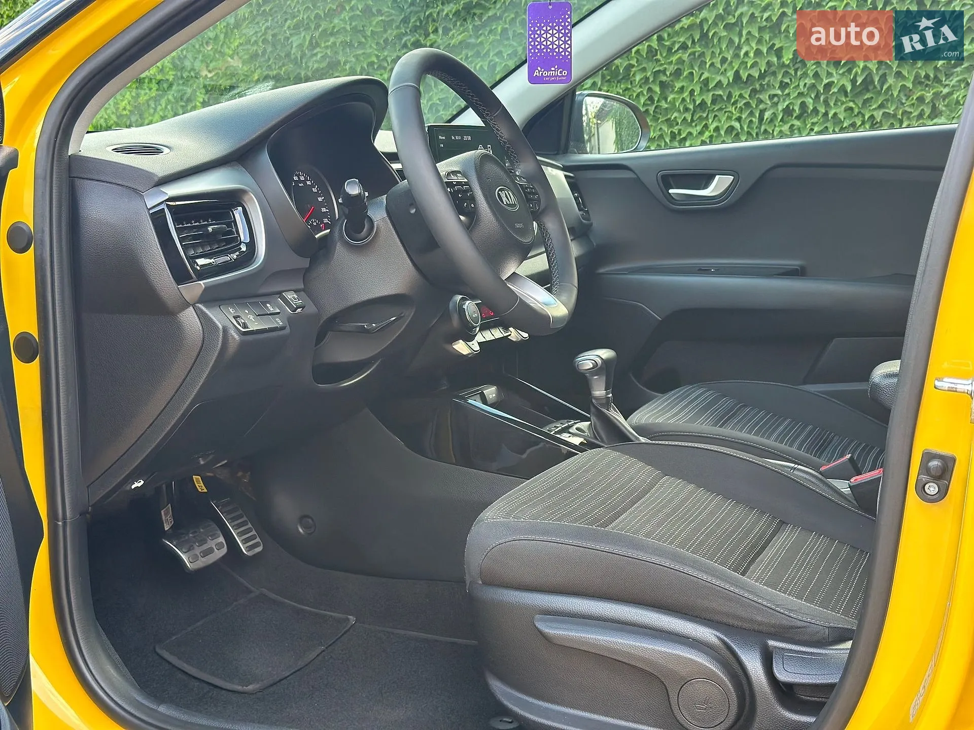 2020 Kia Stonic - мініатюра 28