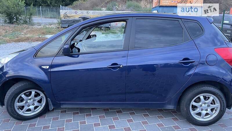 Микровэн Kia Venga 2010 в Запорожье