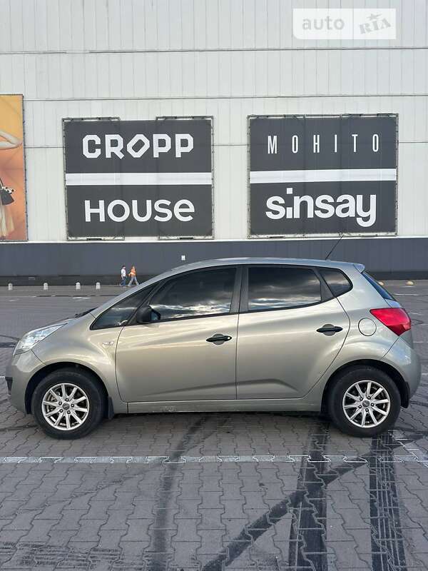 Мікровен Kia Venga 2011 в Києві