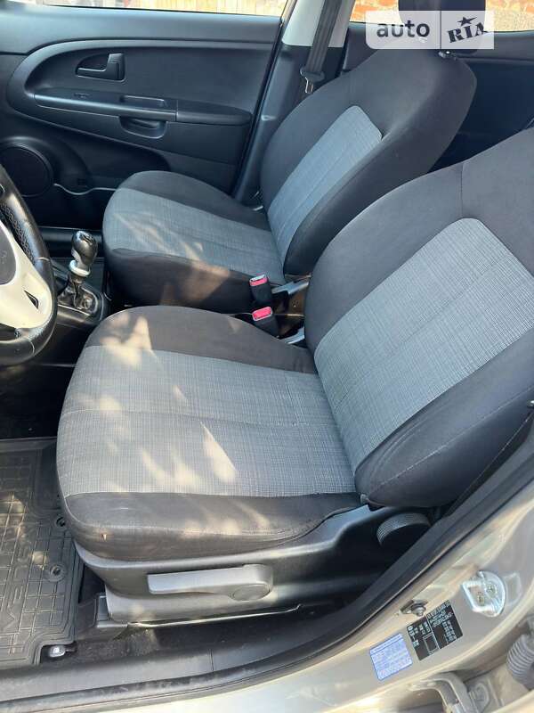 Мікровен Kia Venga 2011 в Києві