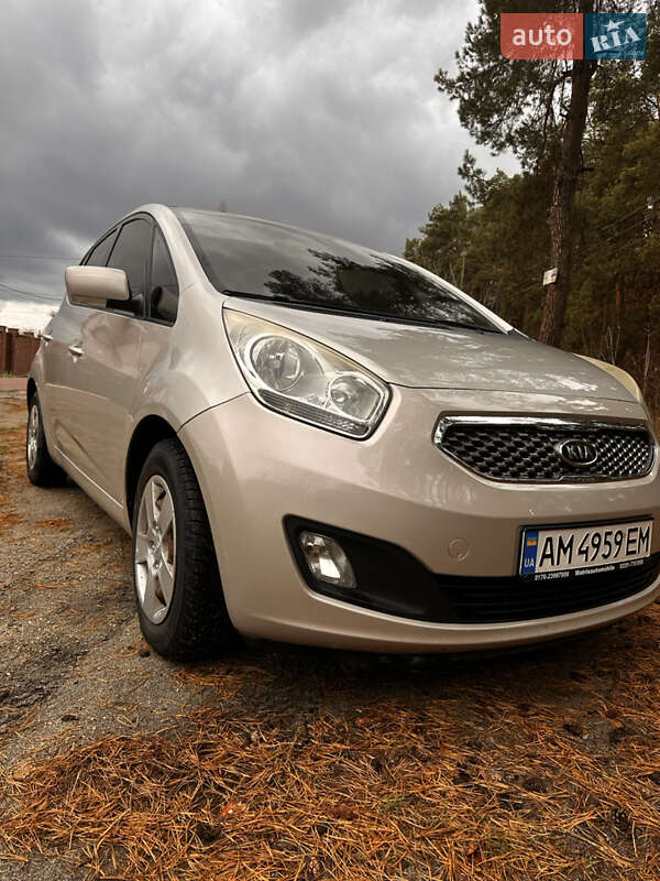 Микровэн Kia Venga 2010 в Житомире