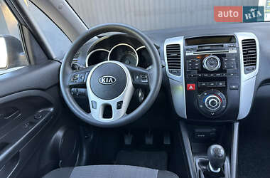 Микровэн Kia Venga 2013 в 