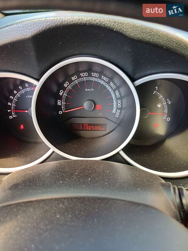 Микровэн Kia Venga 2012 в Днепре фото 9 Микровэн Kia Venga 2012 в Днепре