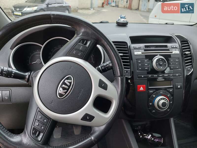 Микровэн Kia Venga 2010 в Сумах
