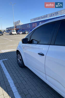 Микровэн Kia Venga 2010 в 