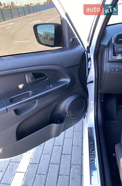 Микровэн Kia Venga 2010 в 