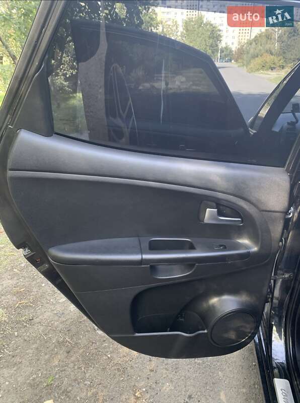 Микровэн Kia Venga 2010 в Николаеве