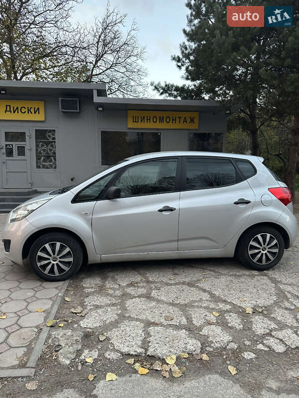 Микровэн Kia Venga 2011 в Львове