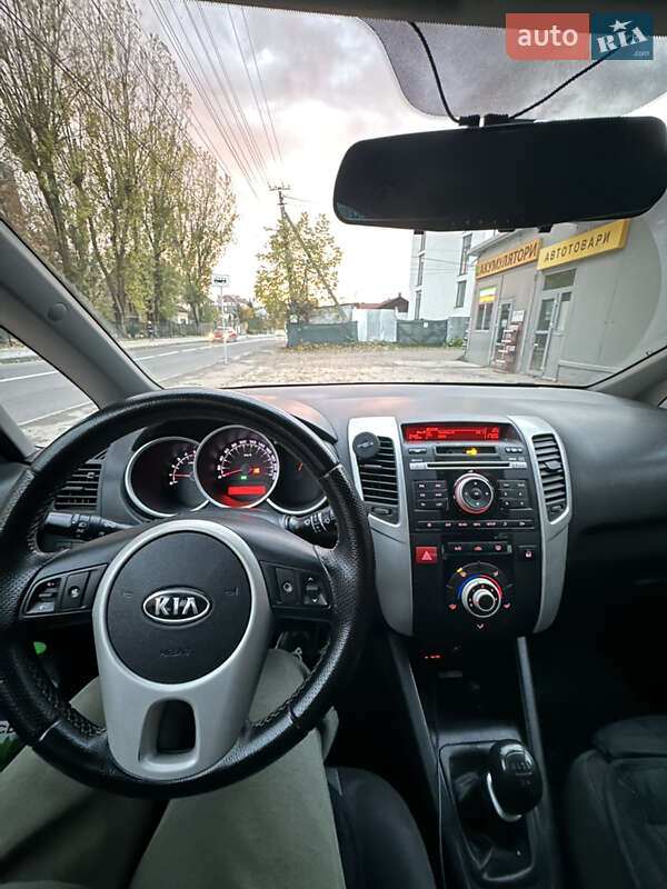 Микровэн Kia Venga 2011 в Львове