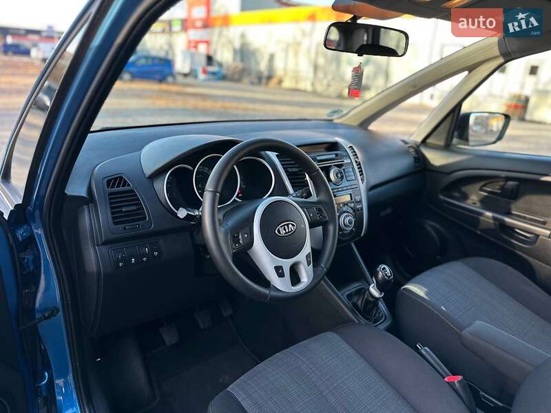 Микровэн Kia Venga 2010 в Киеве