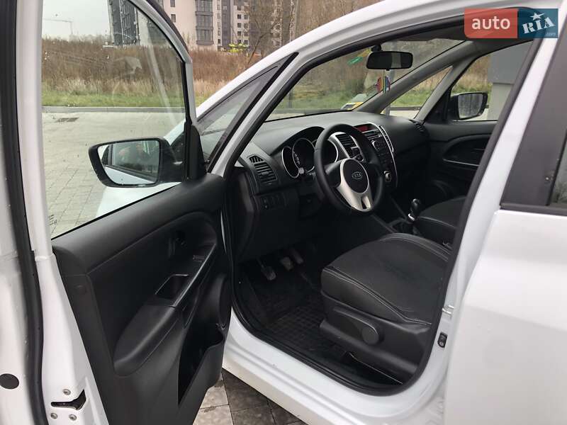 Микровэн Kia Venga 2012 в Львове