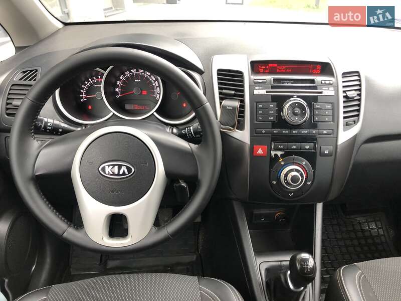 Микровэн Kia Venga 2012 в Львове