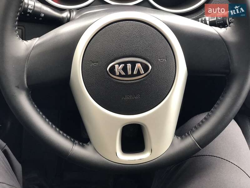 Микровэн Kia Venga 2012 в Львове