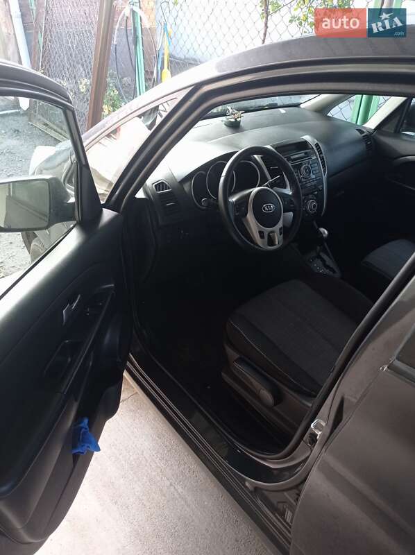 Микровэн Kia Venga 2012 в Кропивницком