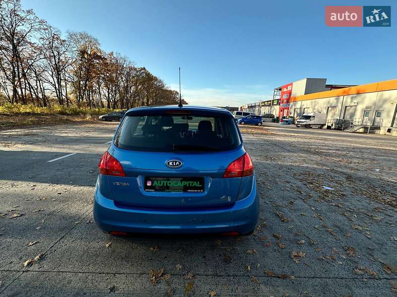 Микровэн Kia Venga 2010 в Киеве