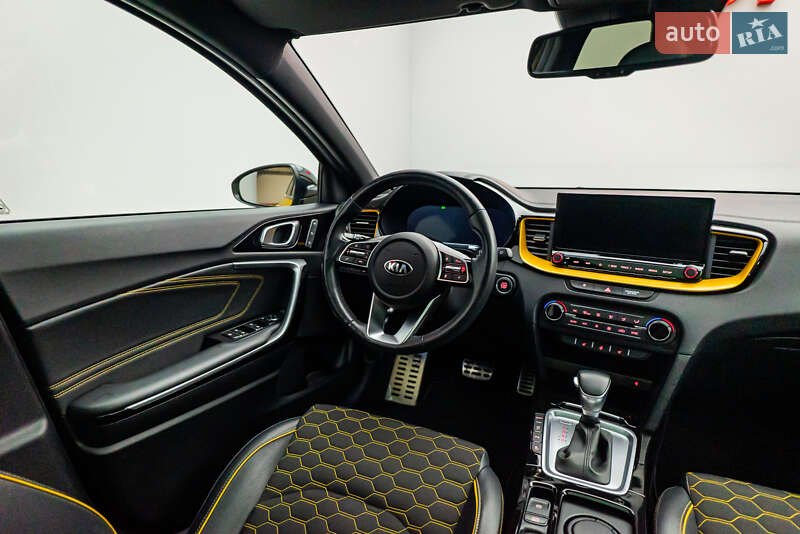 Хэтчбек Kia XCeed 2020 в Киеве