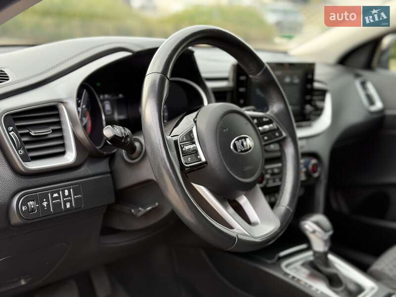 Хэтчбек Kia XCeed 2020 в Киеве