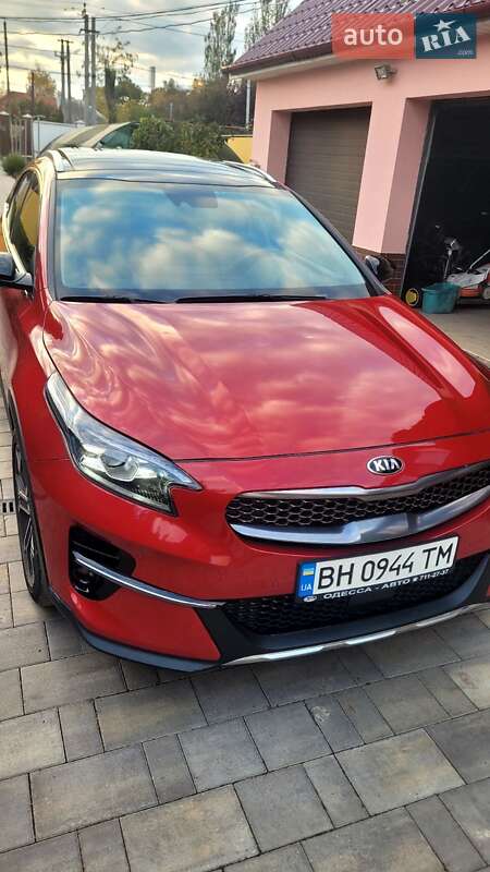 Хэтчбек Kia XCeed 2020 в Раздельной