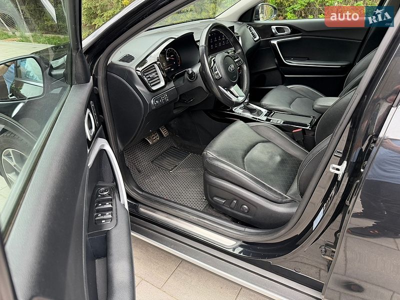 Хэтчбек Kia XCeed 2020 в Киеве