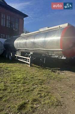 Цистерна напівпричіп Klaeser TSA 1983 в Чернівцях