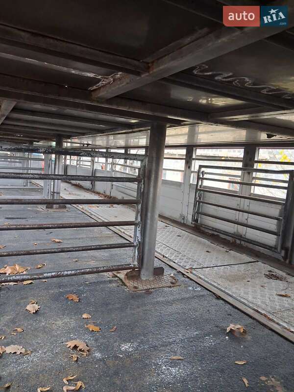 Для перевезення тварин - напівпричіп Knapen k100 1991 в Стрию