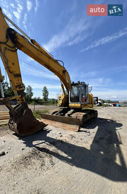 Гусеничный экскаватор Kobelco E235 BSR-2 2002 в 