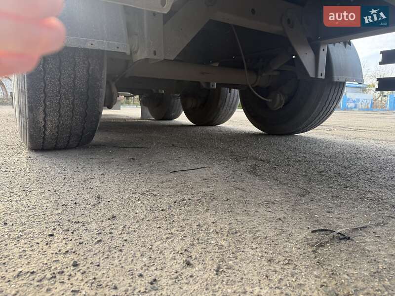 Тентованный борт (штора) - полуприцеп Kogel S 24 2008 в Луцке фото 10 Тентованный борт (штора) - полуприцеп Kogel S 24 2008 в Луцке