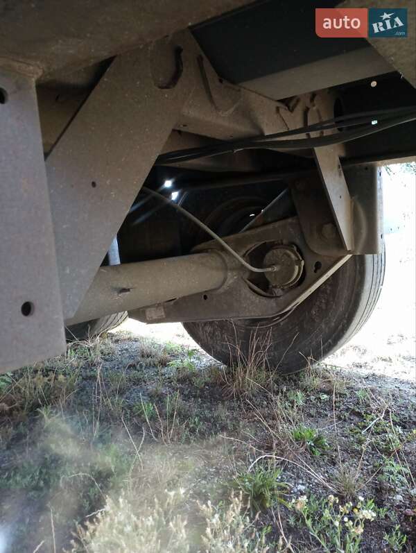 Тентований борт (штора) - напівпричіп Kogel SAF 2011 в Чорткові