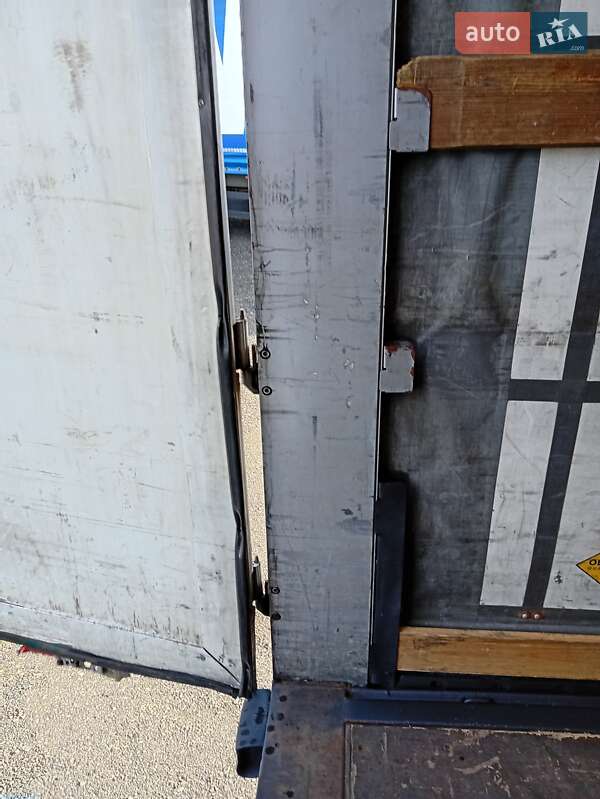 Тентованный борт (штора) - полуприцеп Kogel SAF 2010 в Луцке