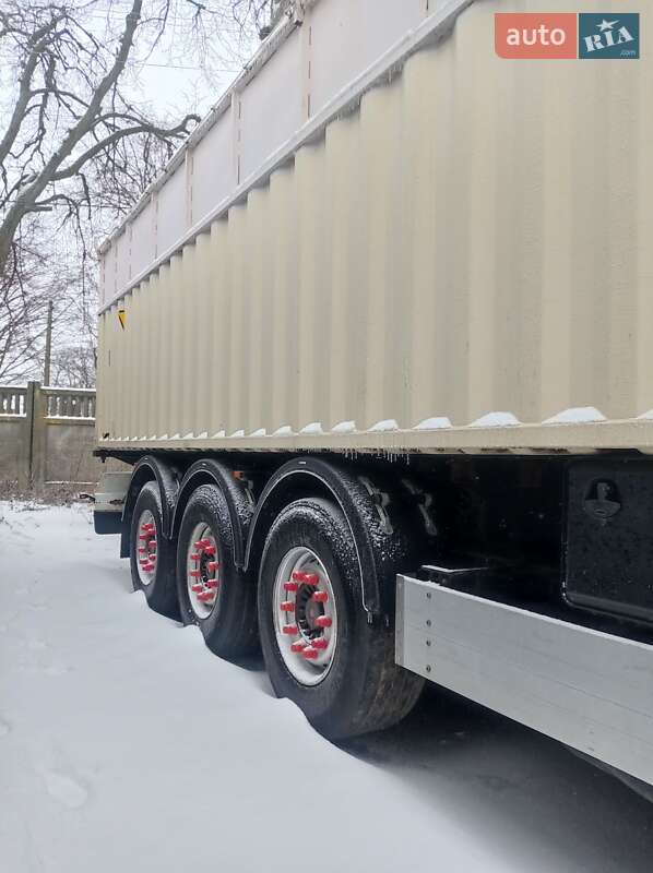 Контейнеровоз напівпричіп Kogel SN 24 2007 в Сутисках