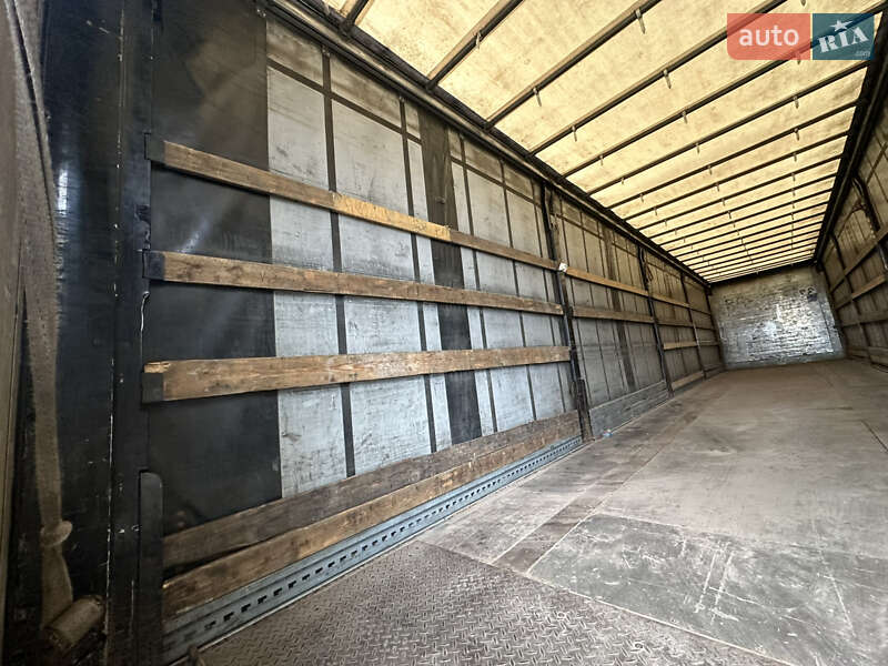 Тентованный борт (штора) - полуприцеп Kogel SNCO 24 2002 в Ровно