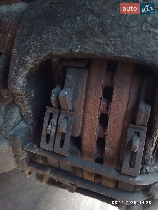 Тентованный борт (штора) - полуприцеп Kogel SNCO 24 2004 в Чернигове