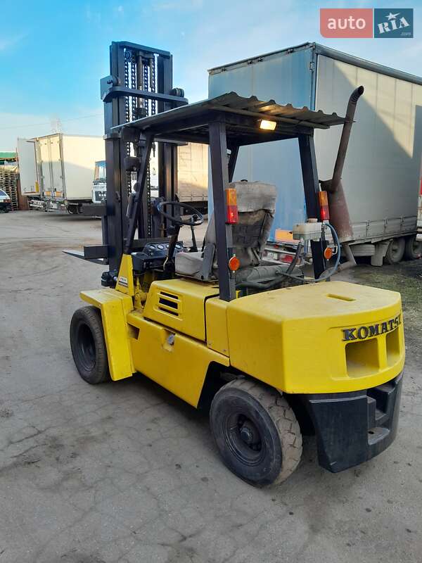 Вилочний навантажувач Komatsu FD 1989 в Вінниці