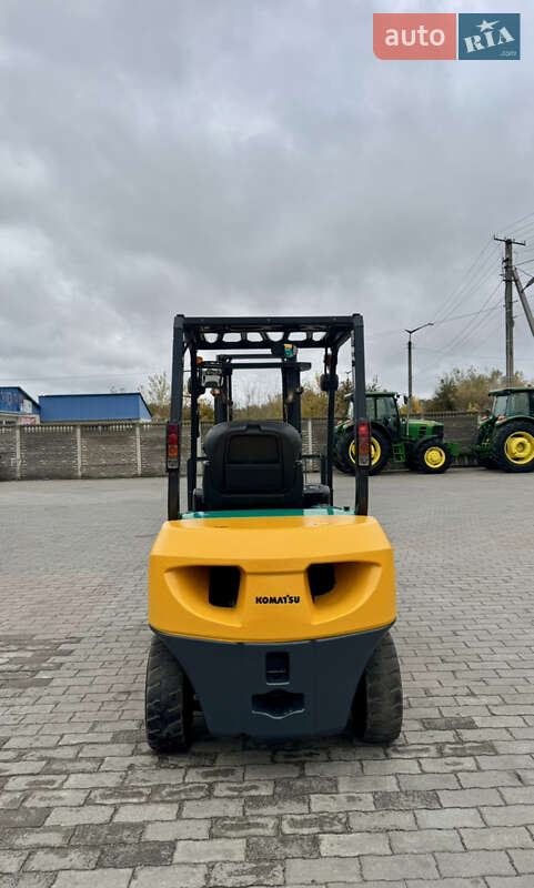 Вилочный погрузчик Komatsu FD 2008 в Радомышле фото 4 Вилочный погрузчик Komatsu FD 2008 в Радомышле