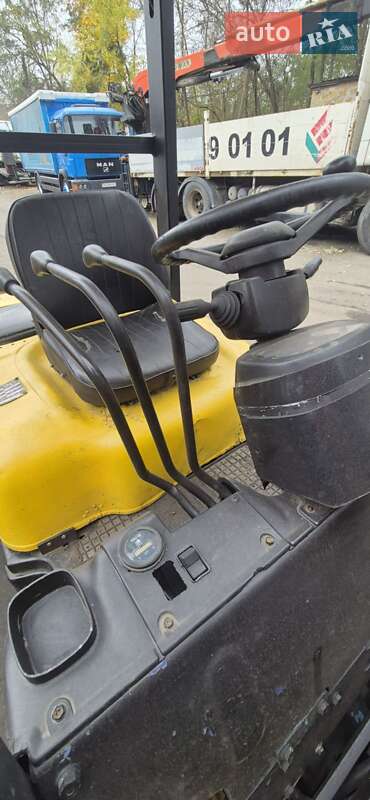 Вилочный погрузчик Komatsu FD 2003 в Киеве фото 8 Вилочный погрузчик Komatsu FD 2003 в Киеве