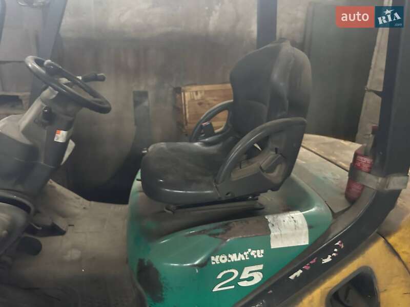 Фронтальный погрузчик Komatsu FD 2009 в Днепре