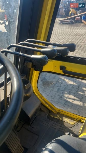 Вилочный погрузчик Komatsu FG 2006 в Киеве