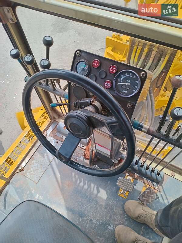 Автогрейдер Komatsu GD 2007 в Кривом Роге