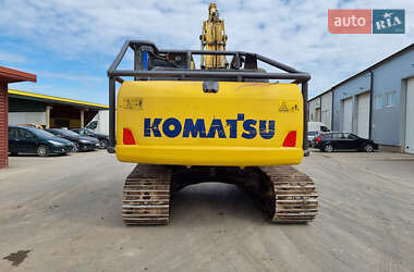 Гусеничный экскаватор Komatsu PC 210 2015 в 