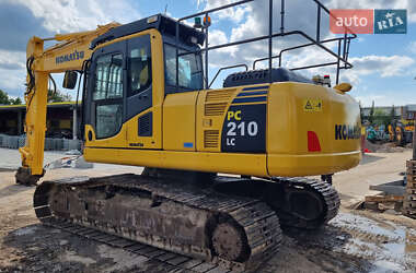 Гусеничный экскаватор Komatsu PC 210 2015 в 