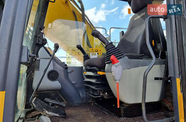 Гусеничный экскаватор Komatsu PC 210 2015 в 