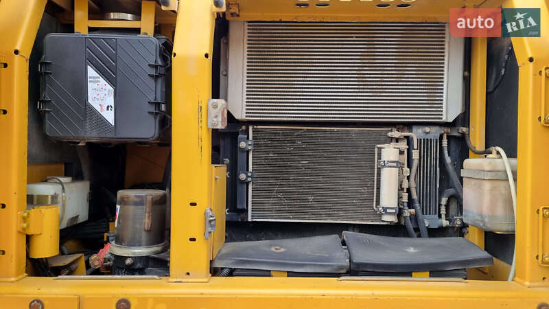 Гусеничный экскаватор Komatsu PC 210 2016 в Одессе