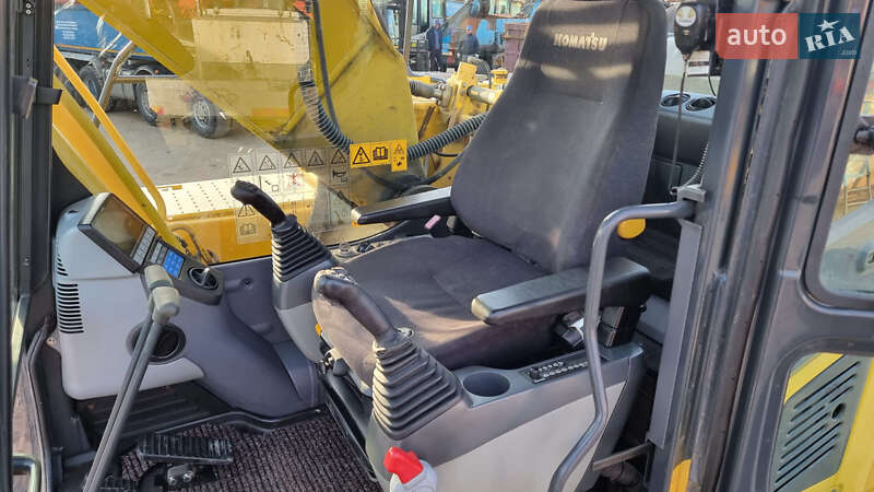 Гусеничний екскаватор Komatsu PC 210LC-8 2012 в Одесі