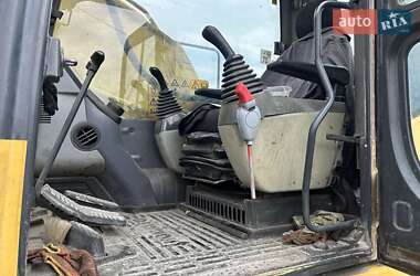 Гусеничный экскаватор Komatsu PC 240NLC-8 2006 в 