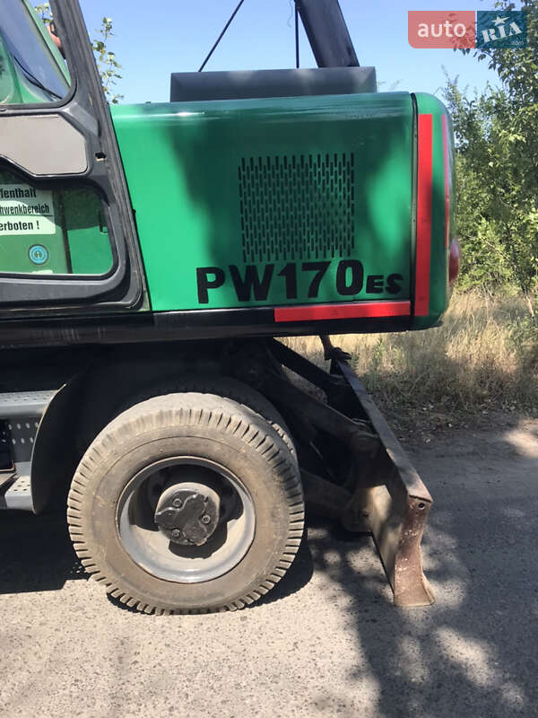 Колесный экскаватор Komatsu PW 2004 в Кривом Роге фото 9 Колесный экскаватор Komatsu PW 2004 в Кривом Роге