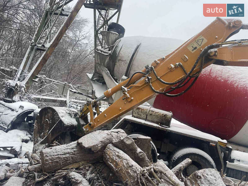 Колесный экскаватор Komatsu PW 2008 в Киеве