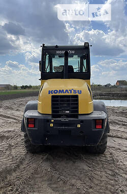 Фронтальный погрузчик Komatsu WA 2007 в Камне-Каширском