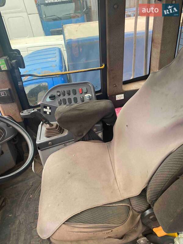 Фронтальный погрузчик Komatsu WA 2008 в Кривом Роге